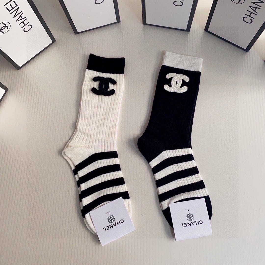 03 Socks