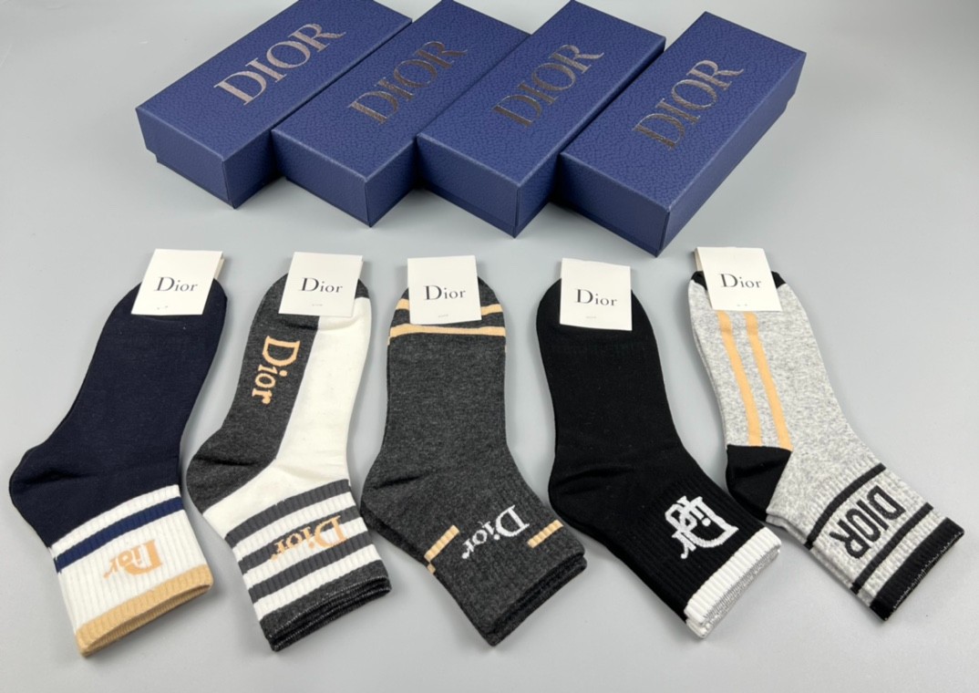 03 Socks