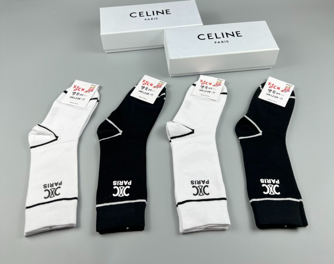 03 Socks