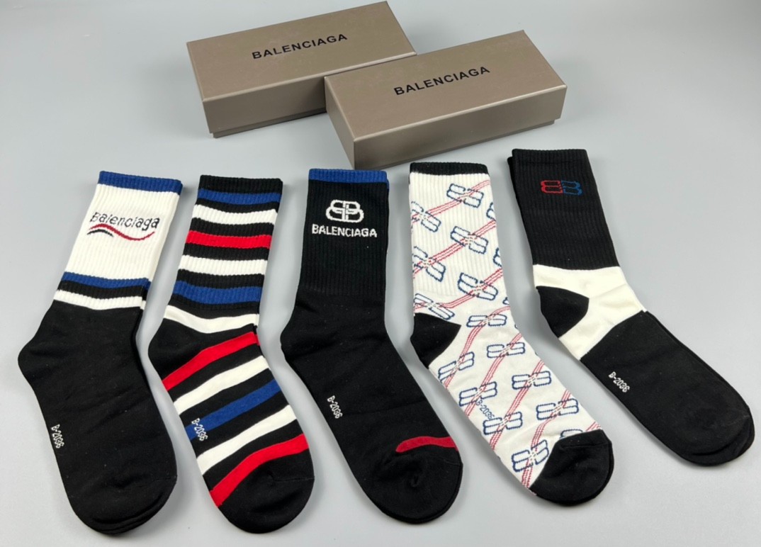 03 Socks