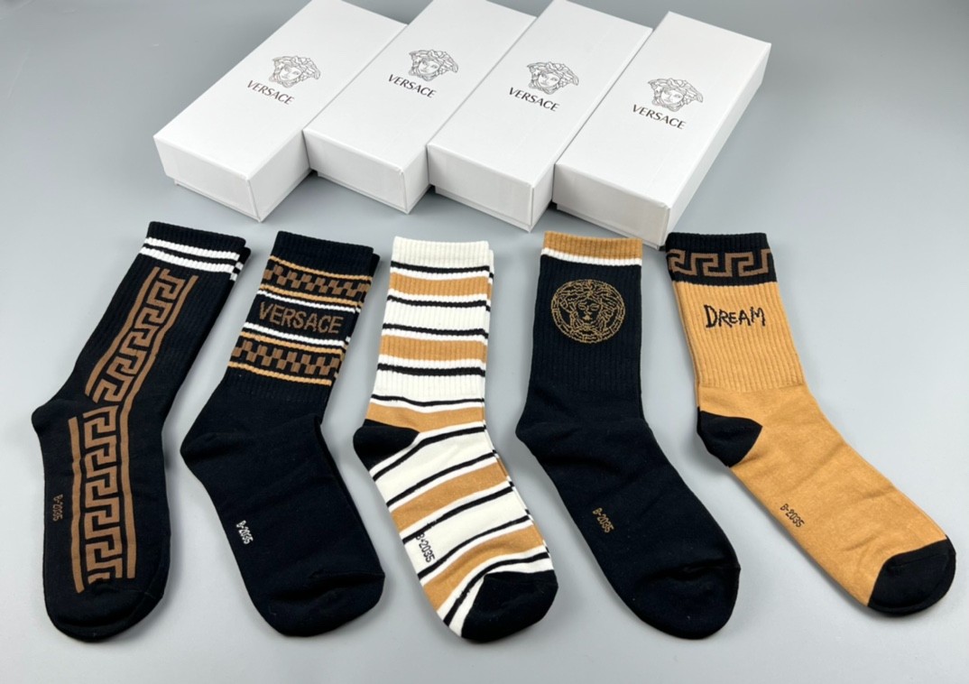 03 Socks