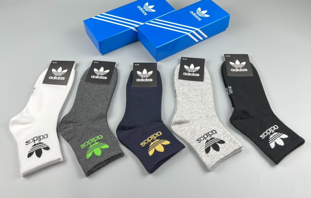 03 Socks