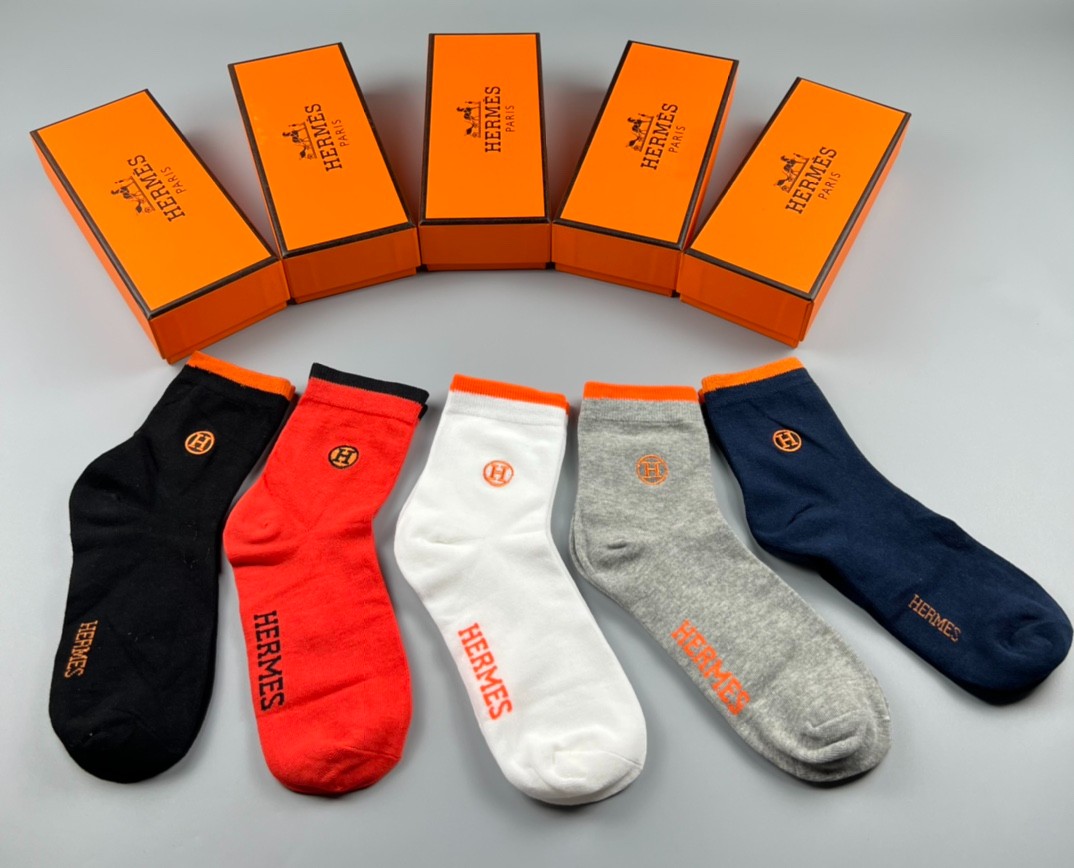 03 Socks