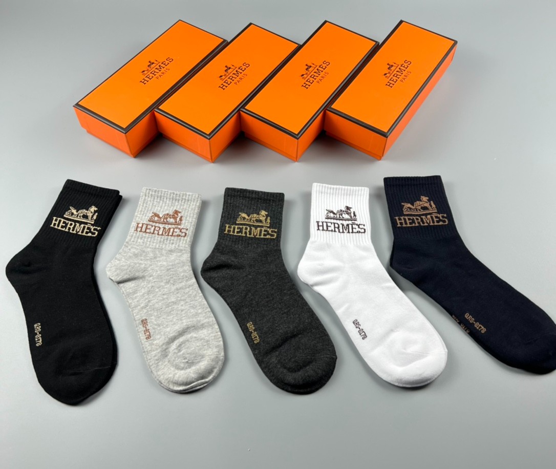 03 Socks