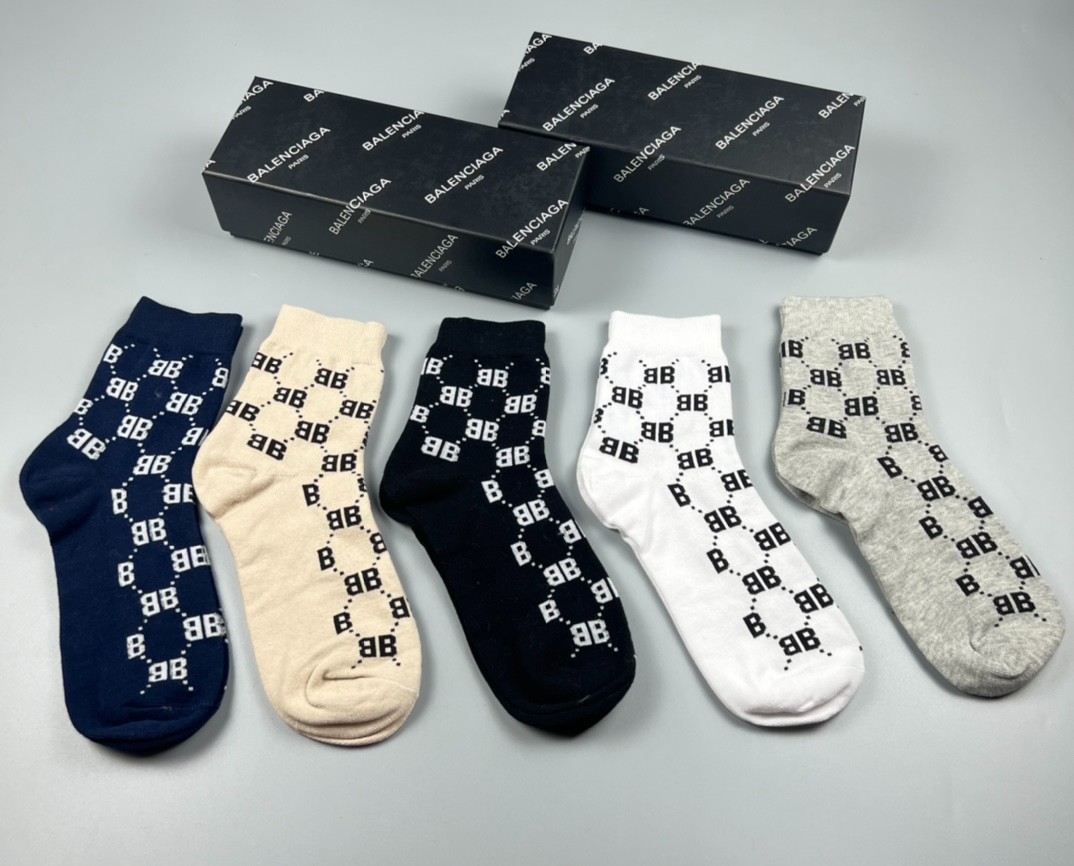 03 Socks