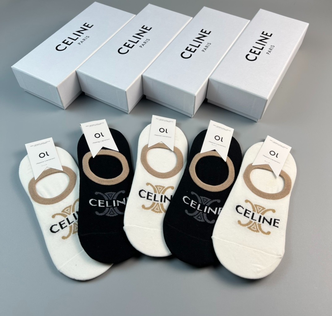 03 Socks