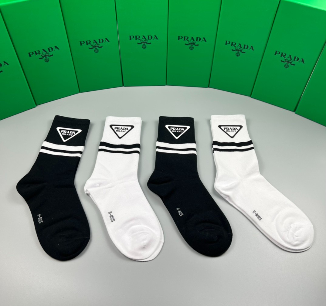 03 Socks