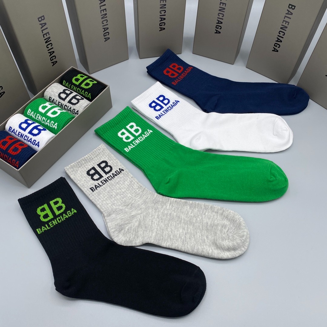 03 Socks