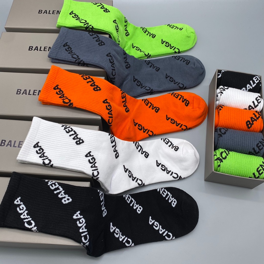 03 Socks