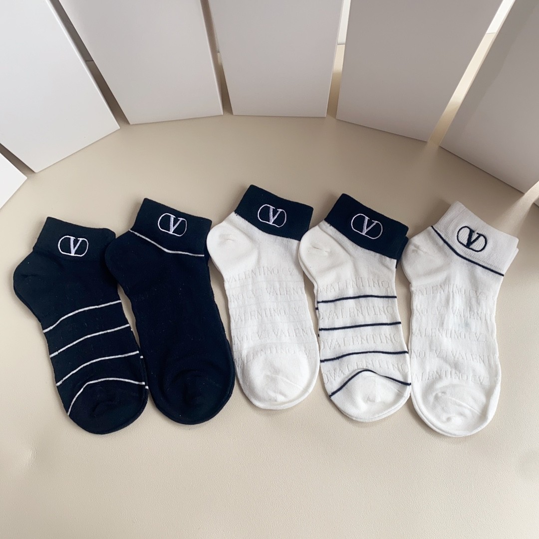 03 Socks