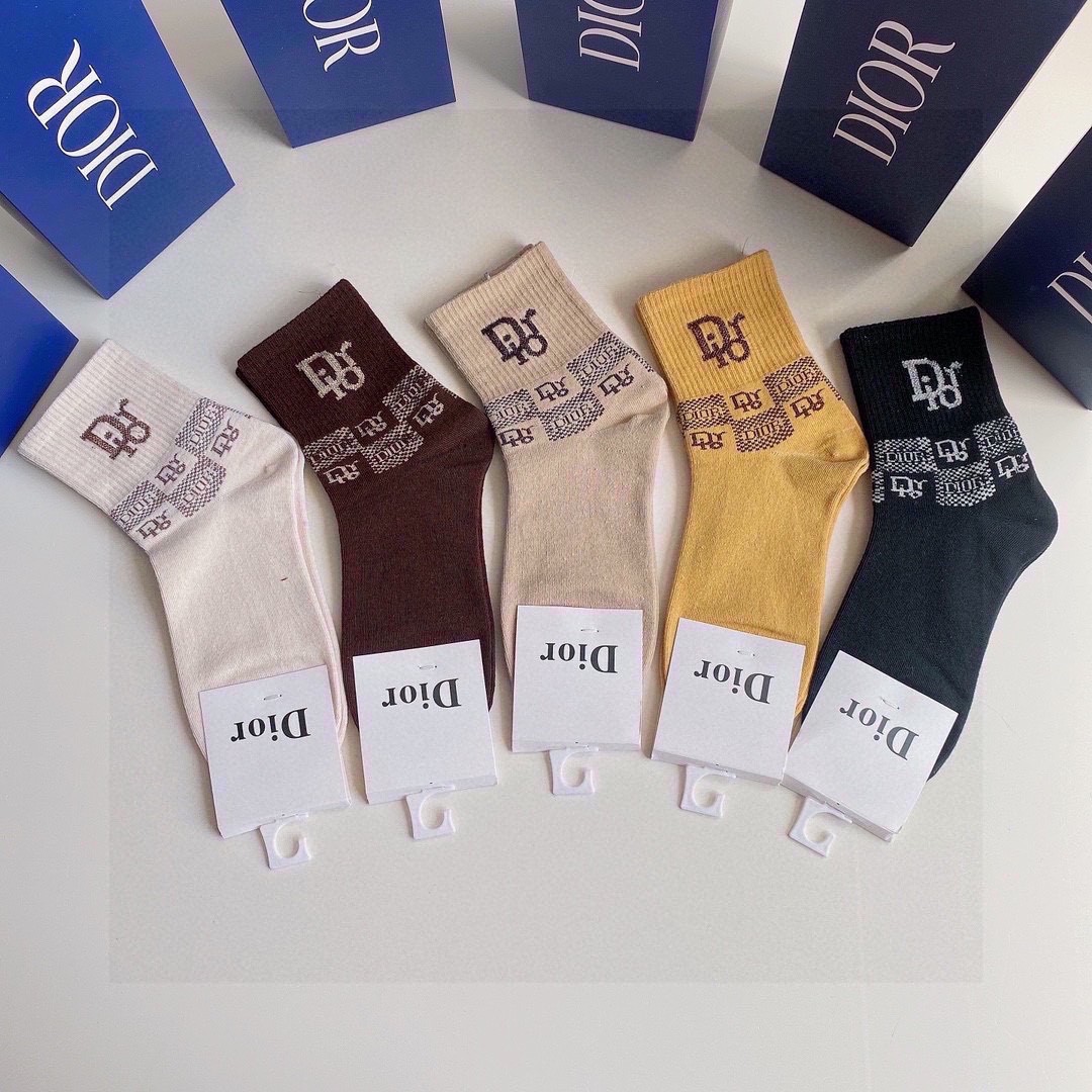 03 Socks