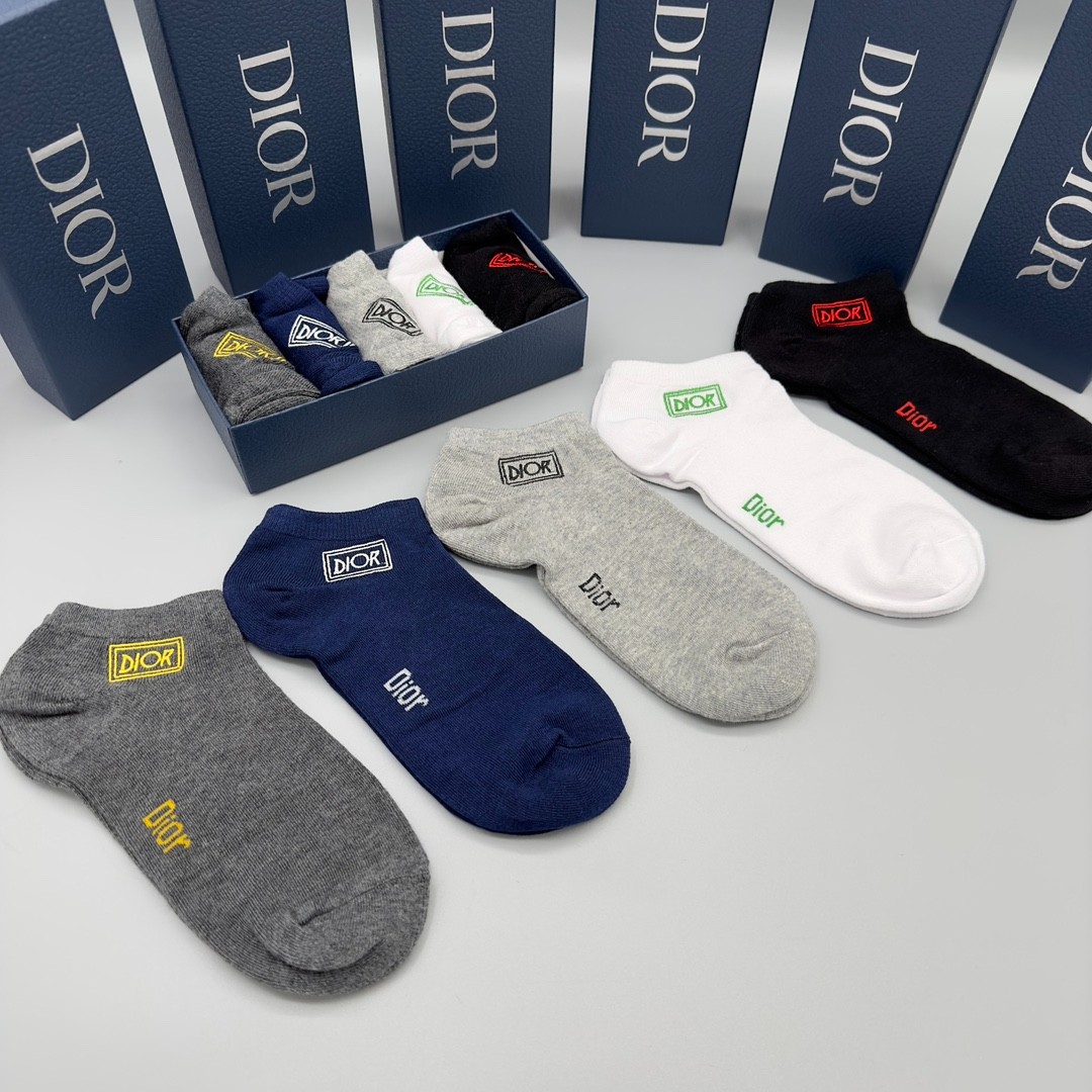 03 Socks