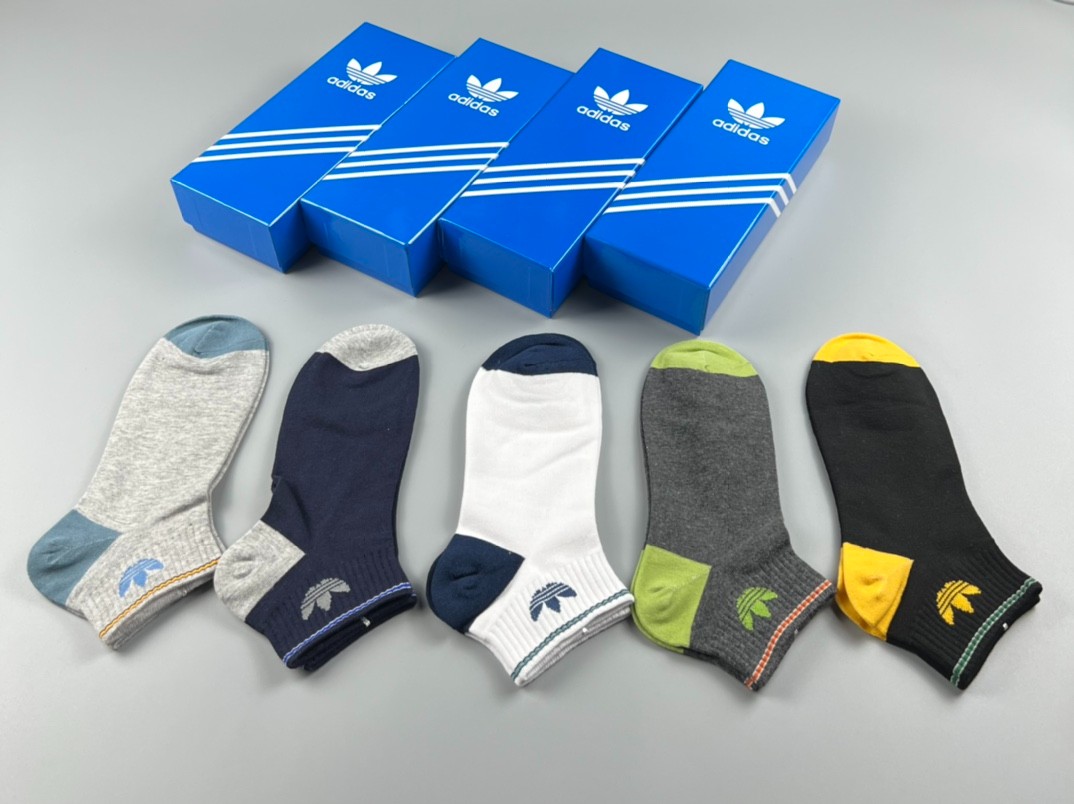 03 Socks