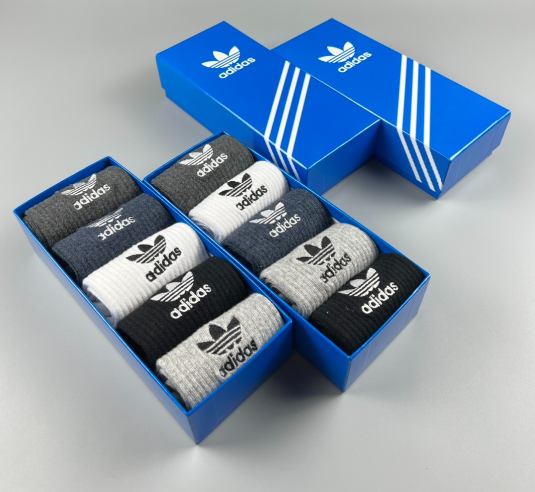 03 Socks