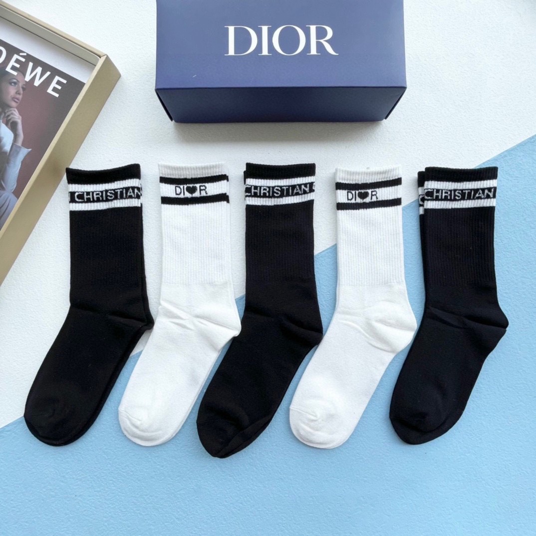03 Socks