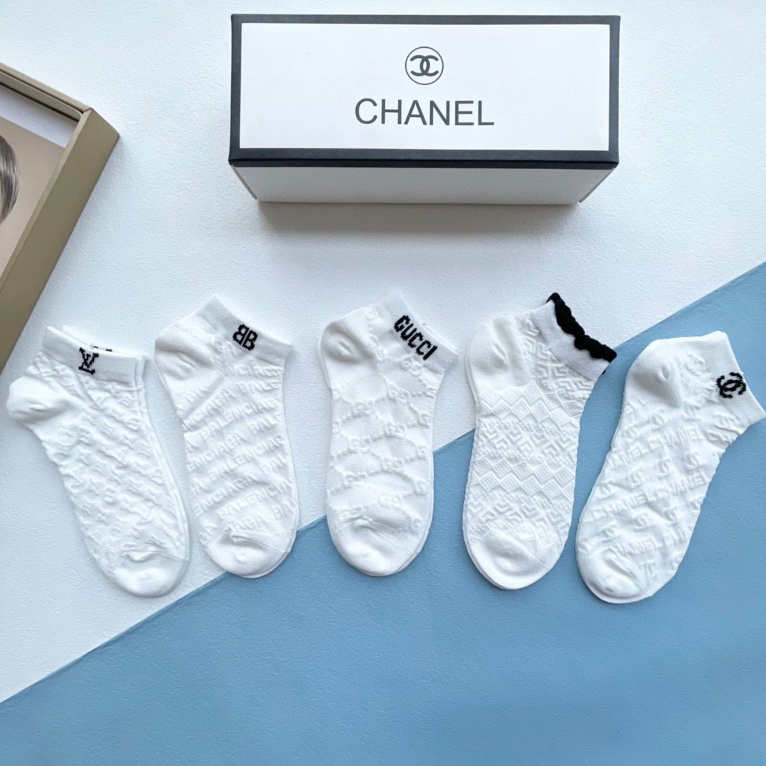 03 Socks