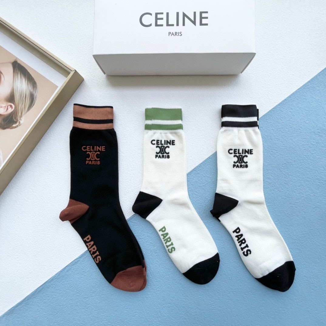 03 Socks
