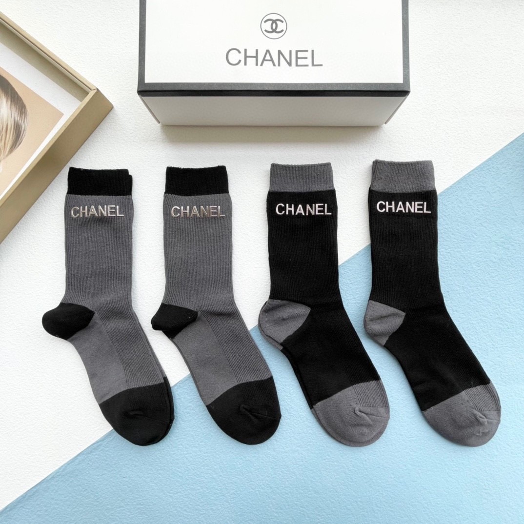 03 Socks
