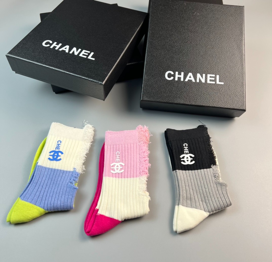 03 Socks