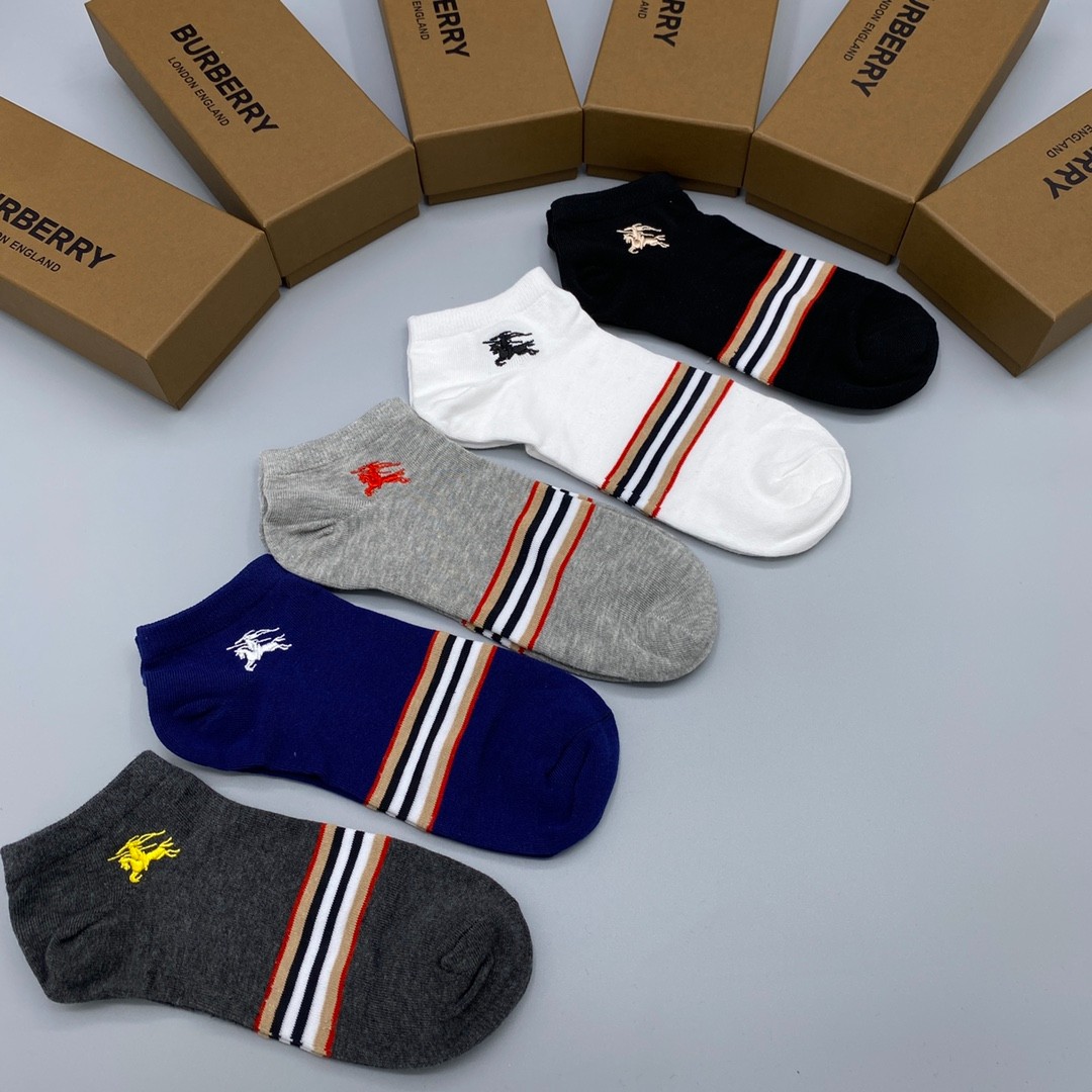 03 Socks