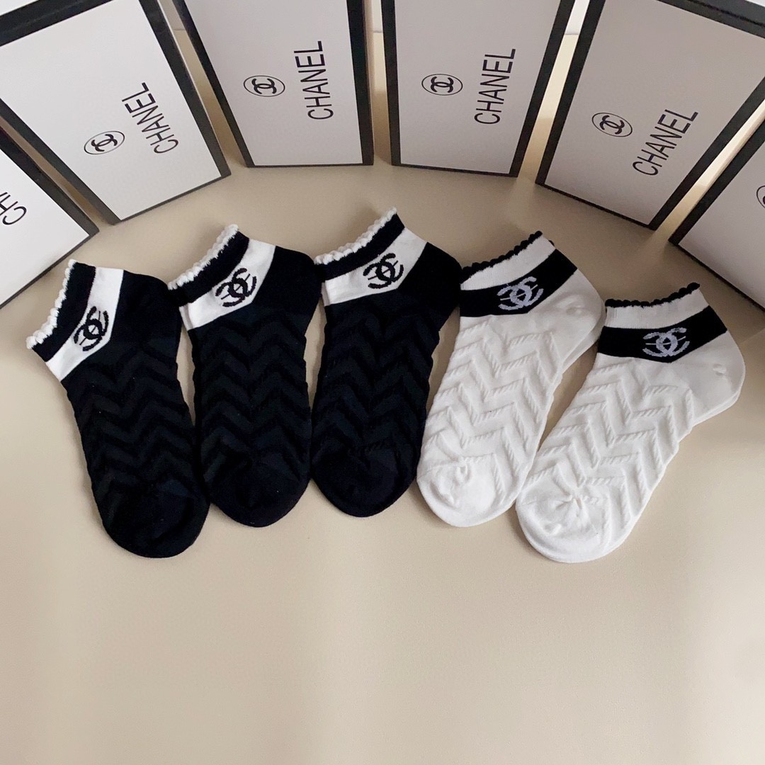 03 Socks
