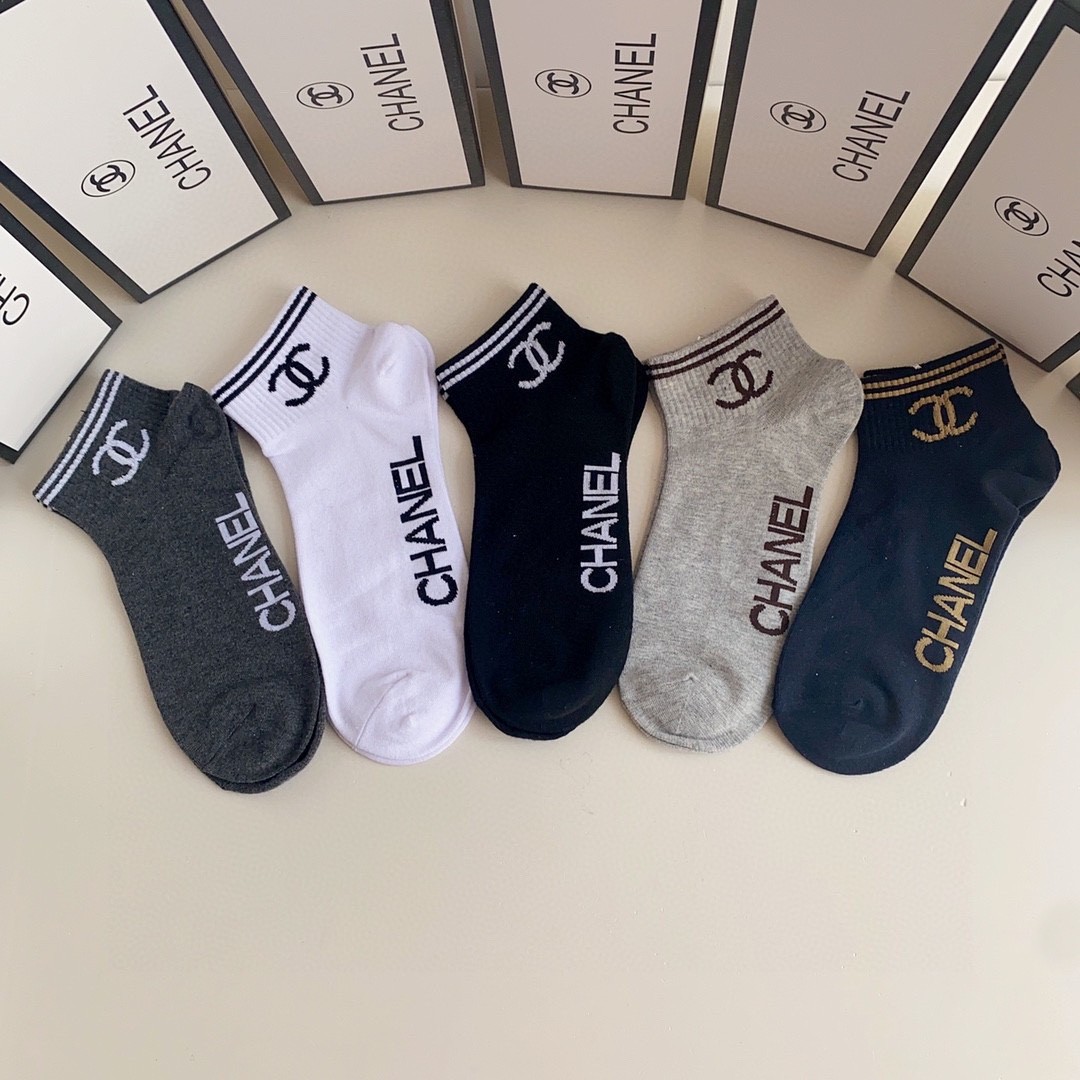 03 Socks