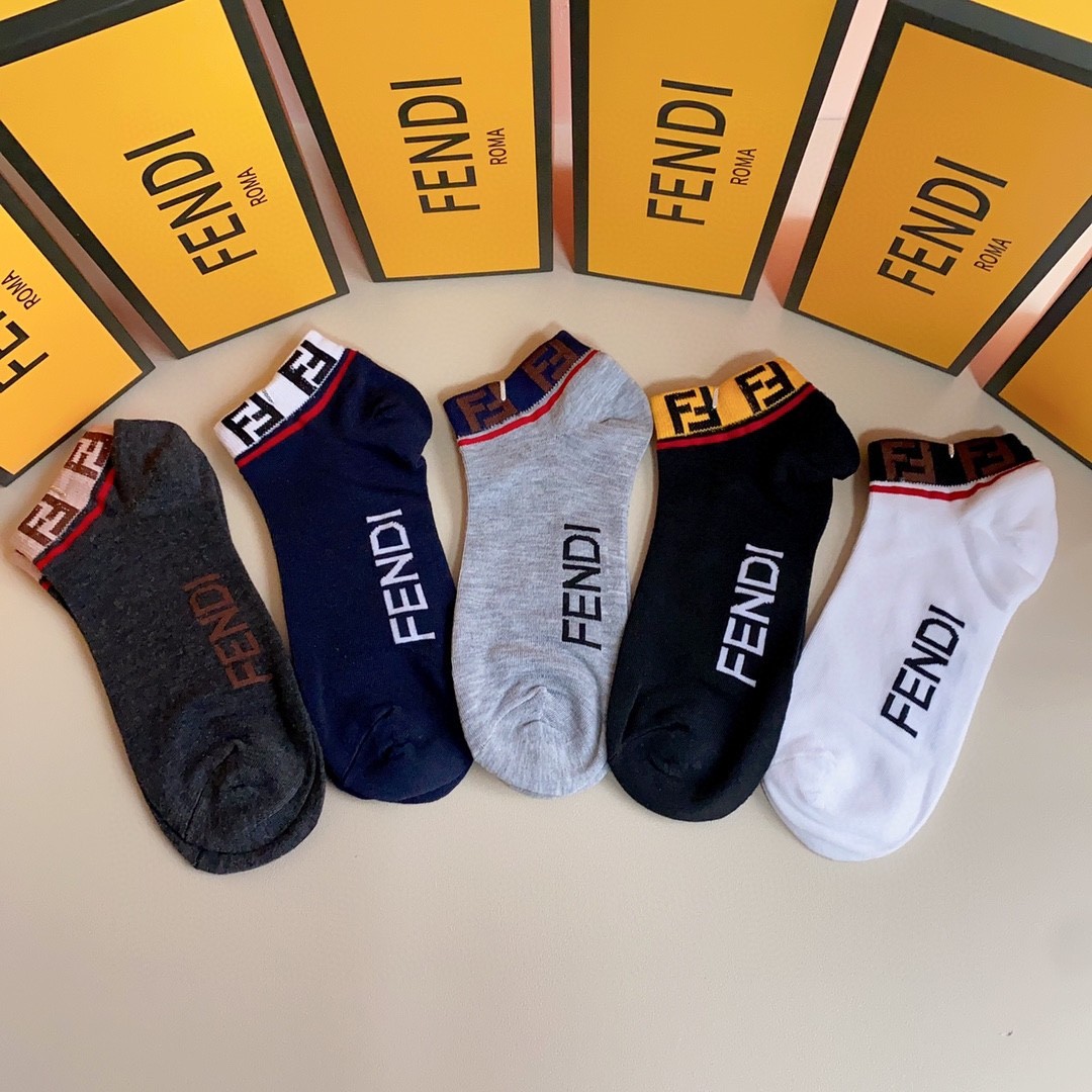 03 Socks