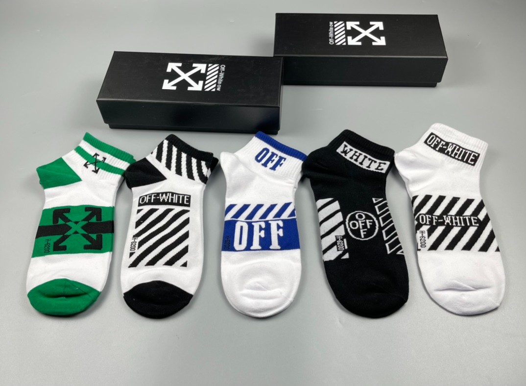 03 Socks