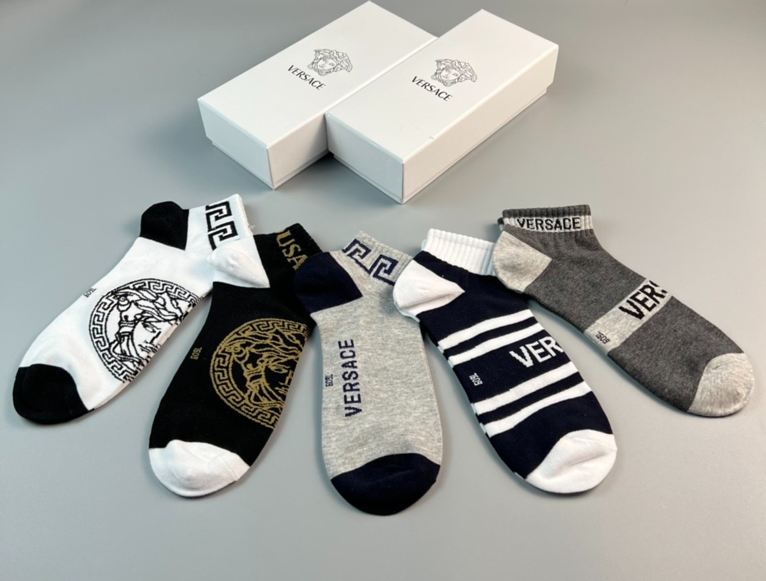 03 Socks