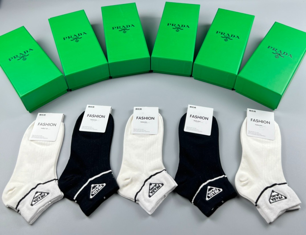 03 Socks