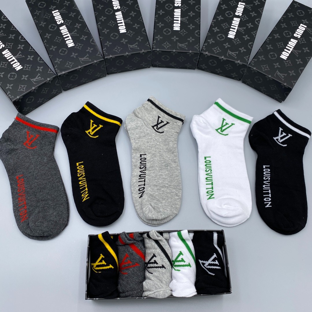 03 Socks