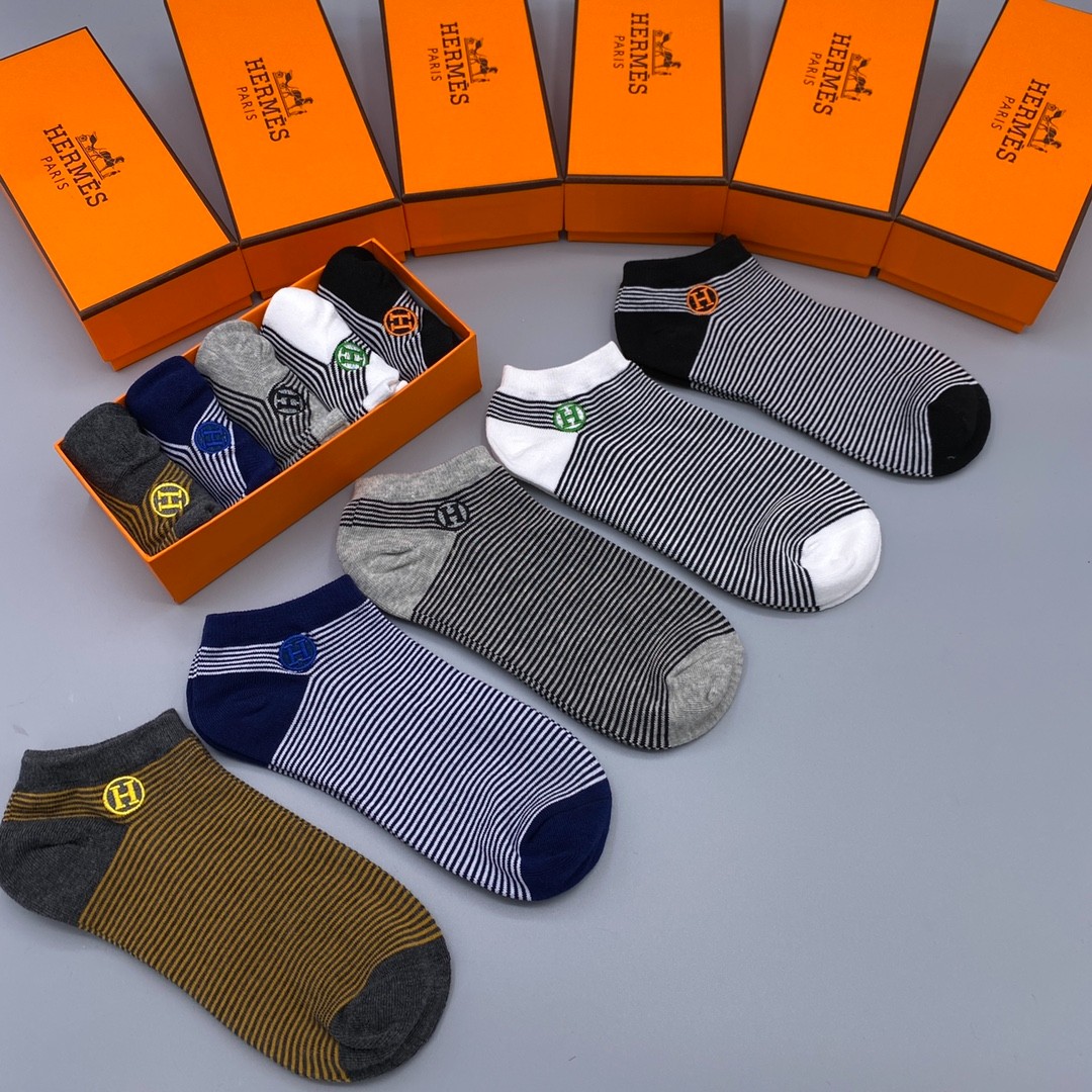 03 Socks