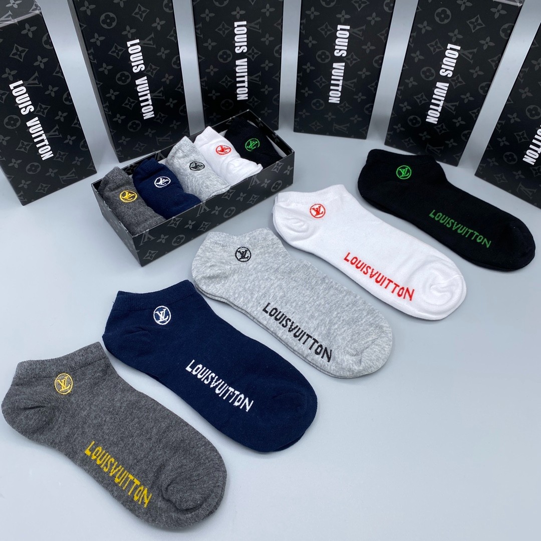 03 Socks