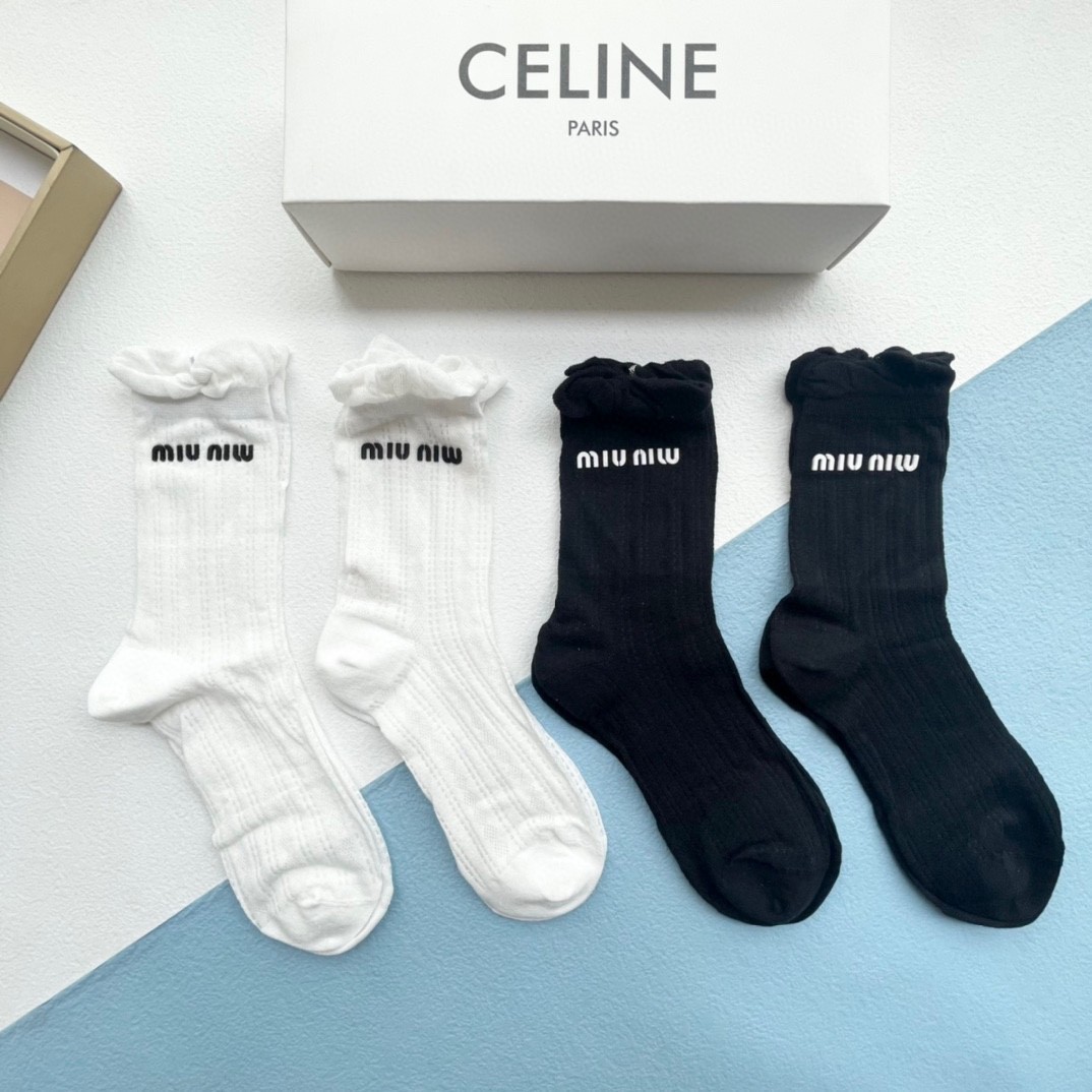 03 Socks
