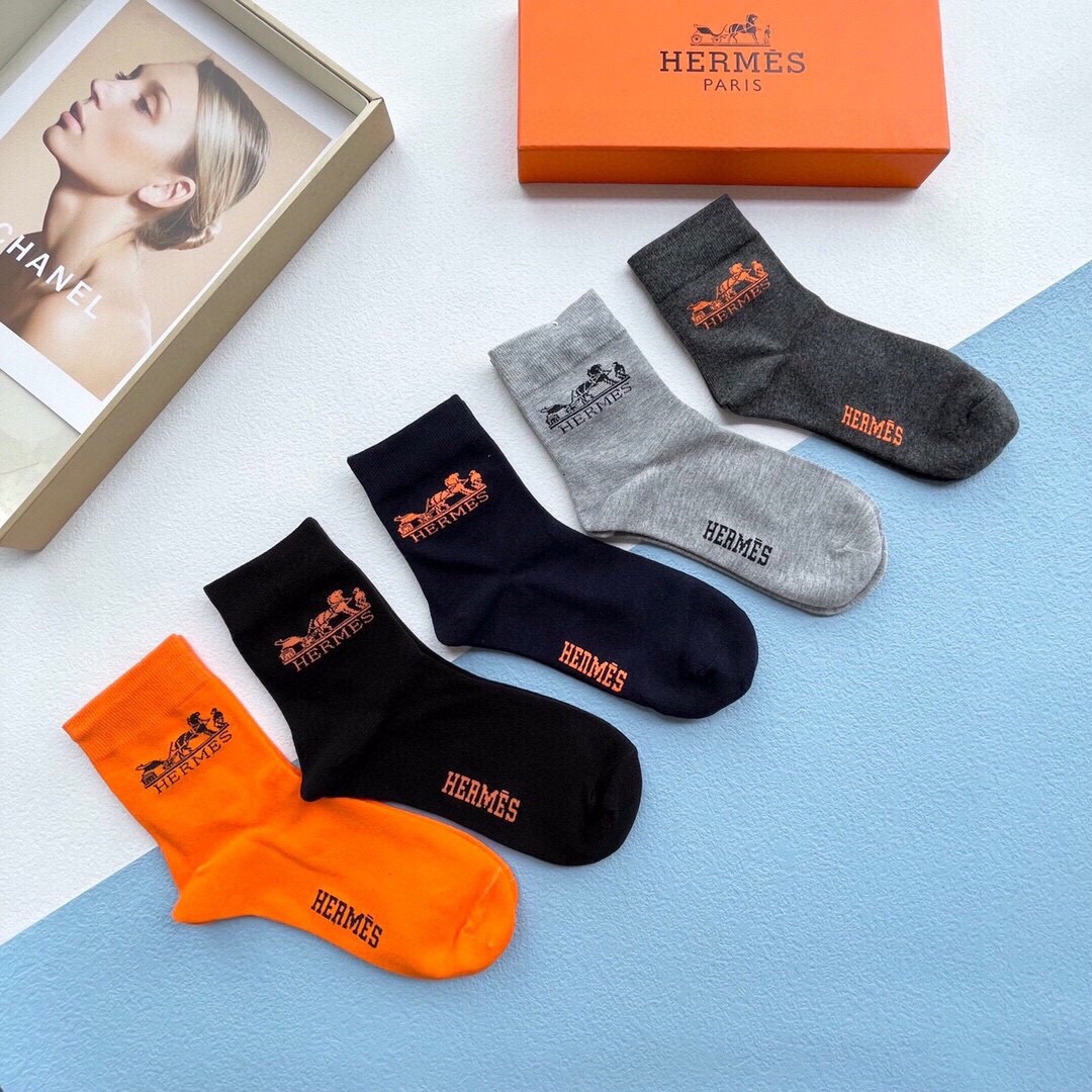 03 Socks