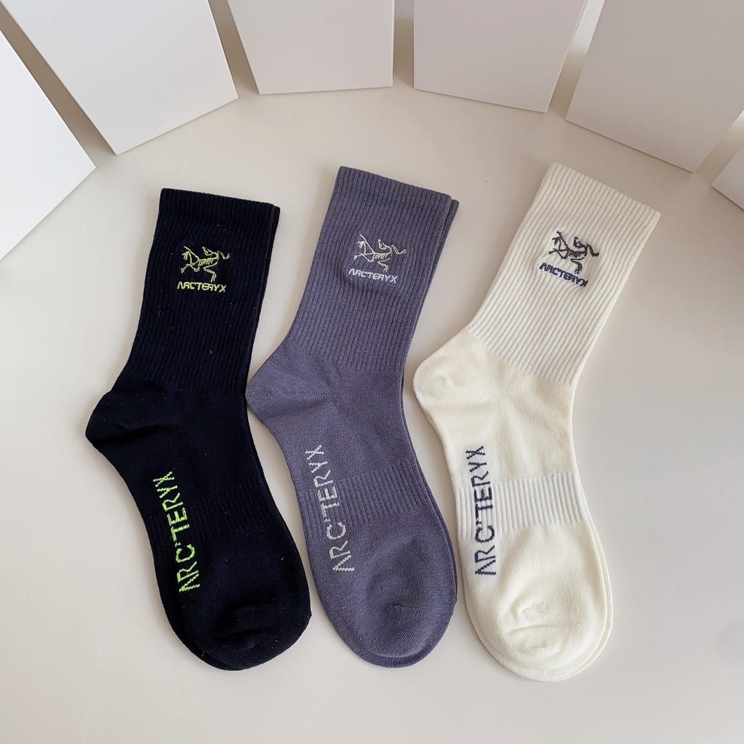 03 Socks