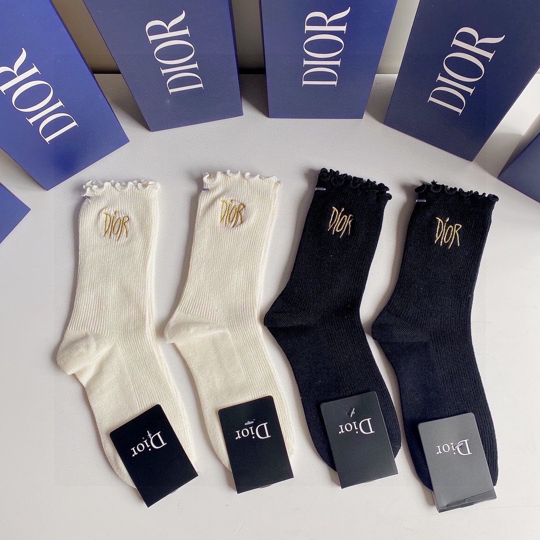 03 Socks