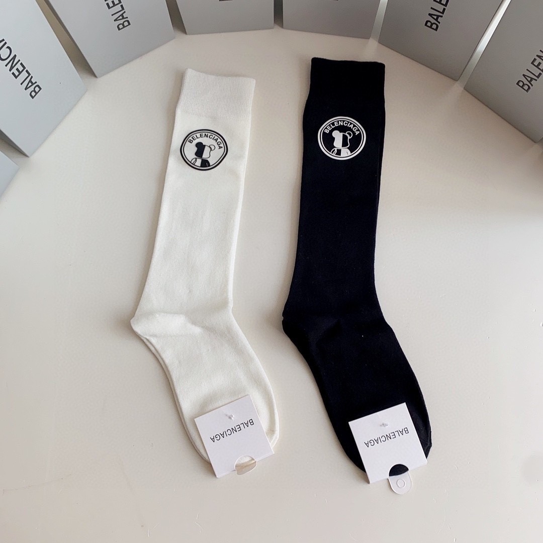 03 Socks
