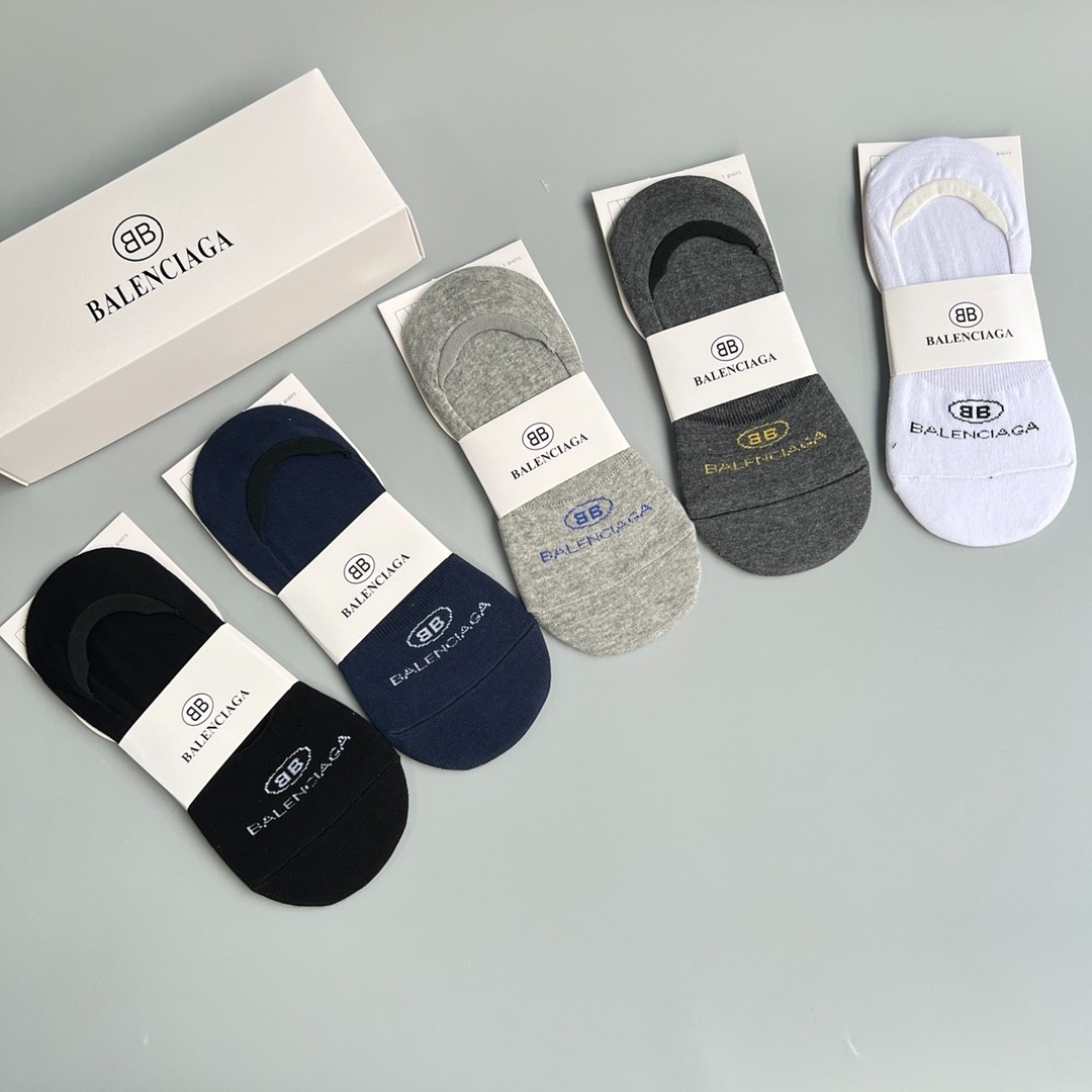 03 Socks