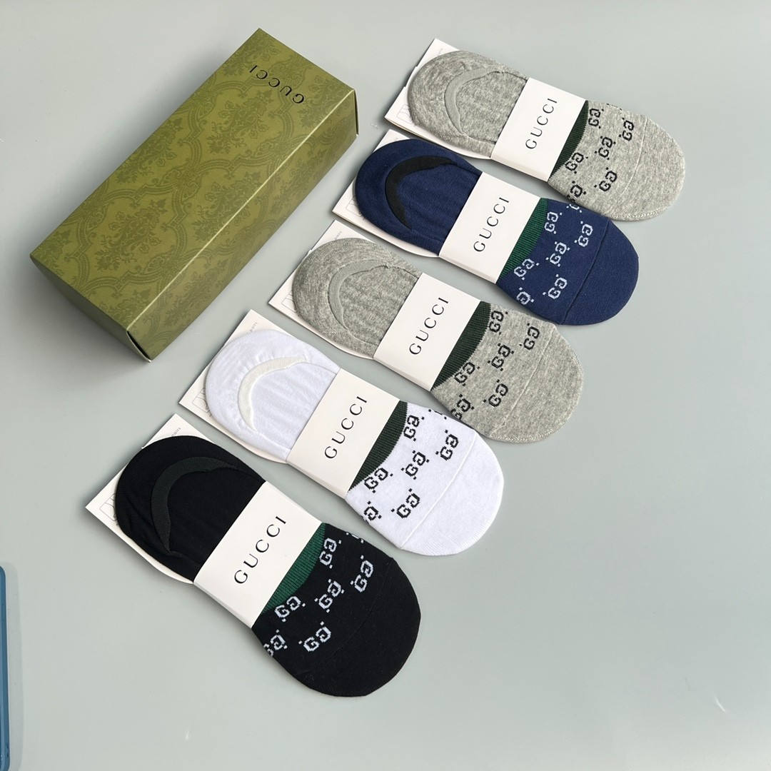 03 Socks