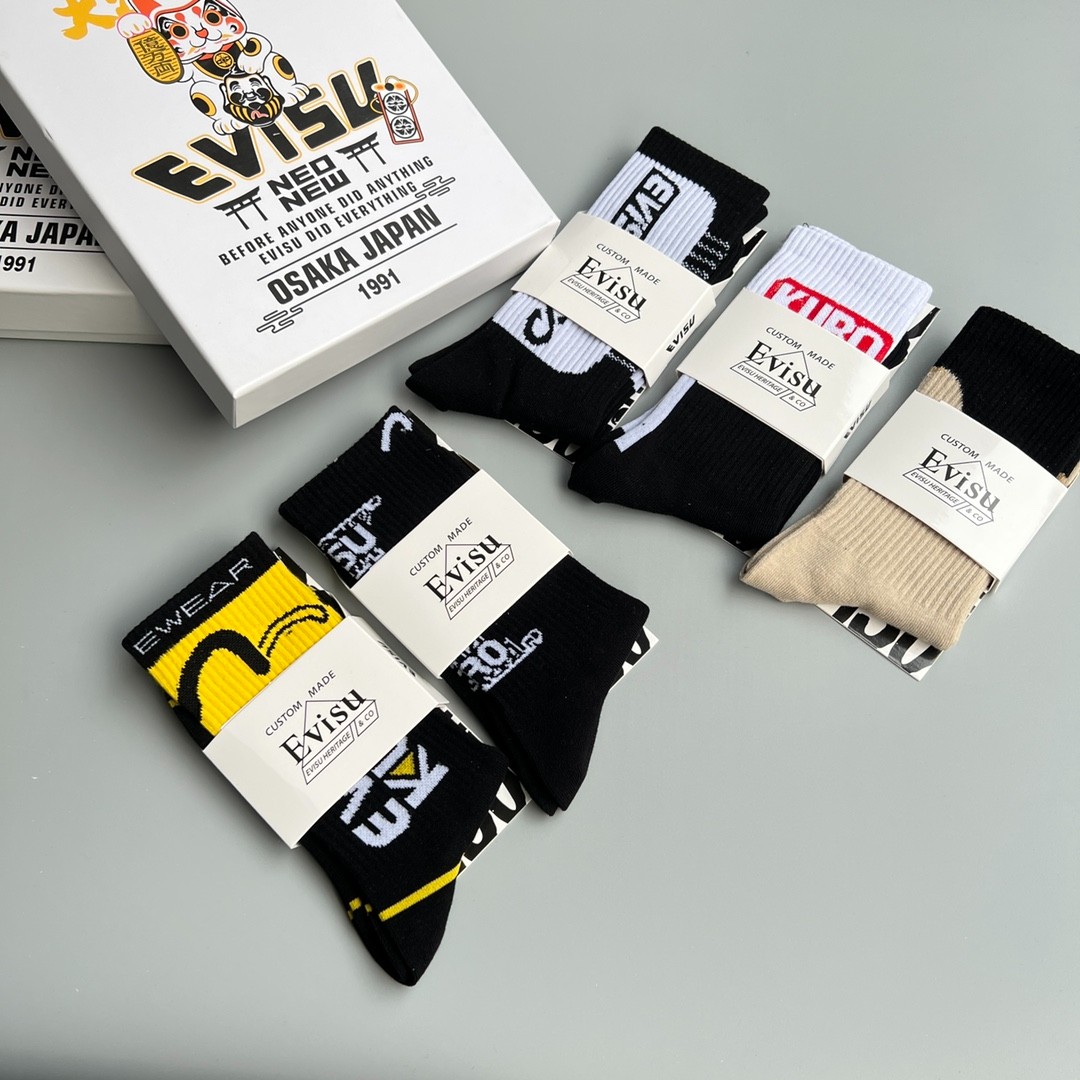 03 Socks