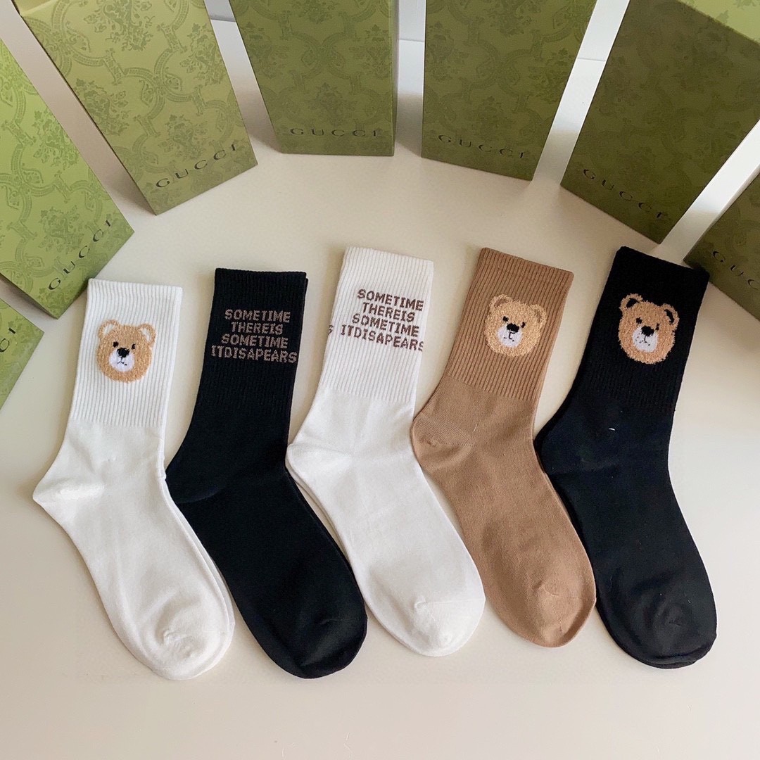 03 Socks