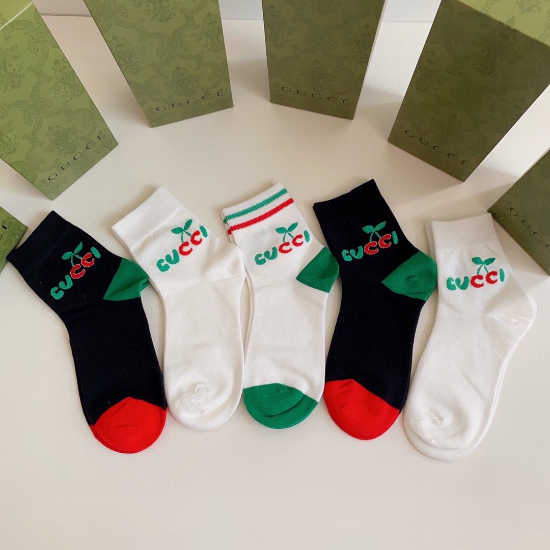 03 Socks