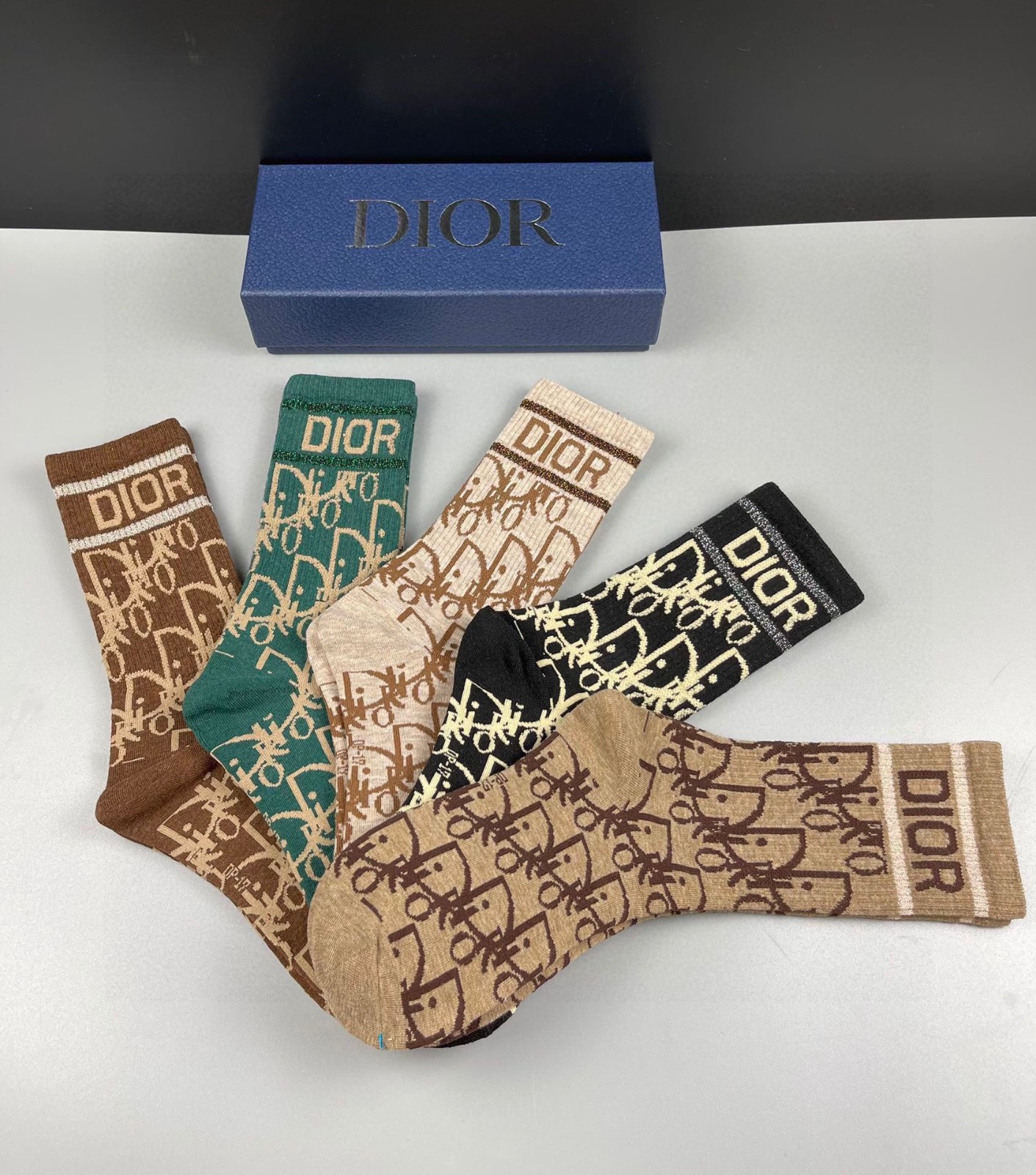 03 Socks