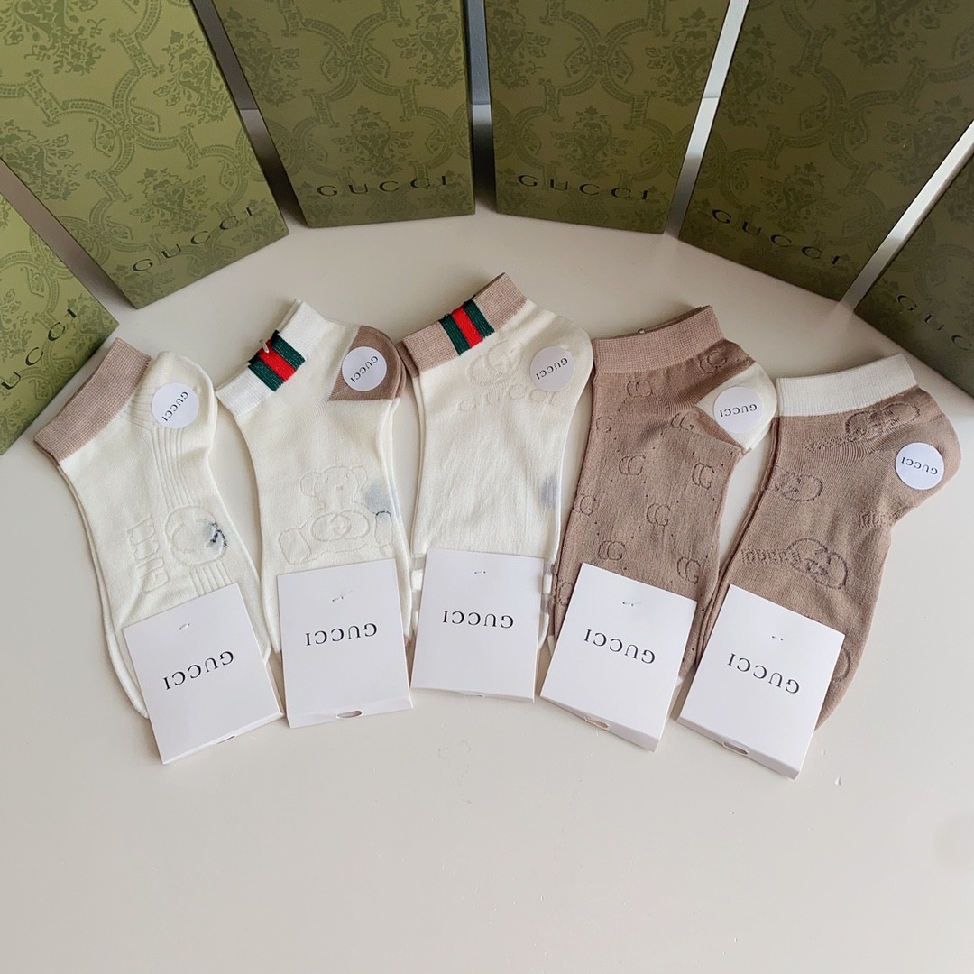 03 Socks