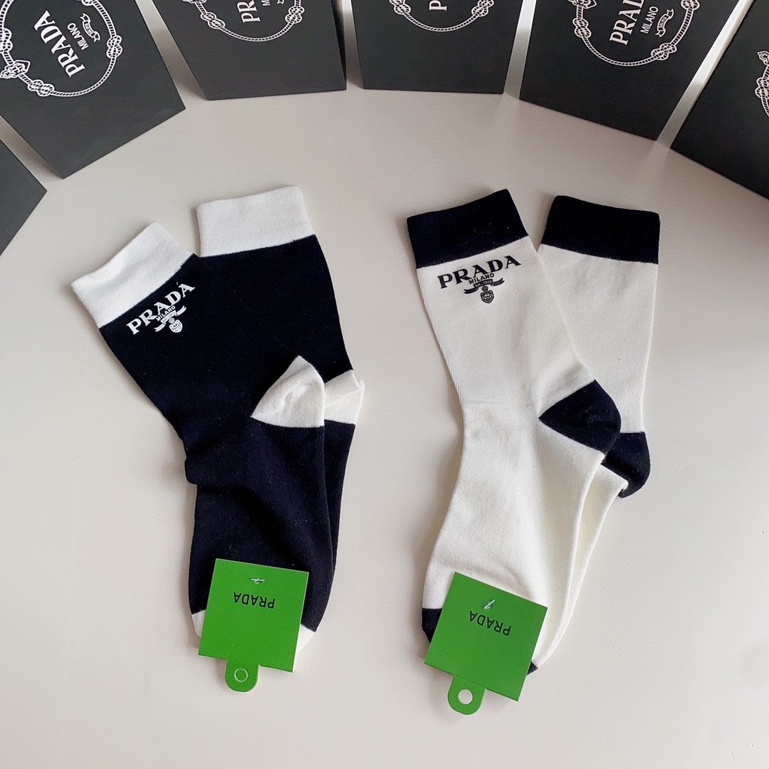 03 Socks