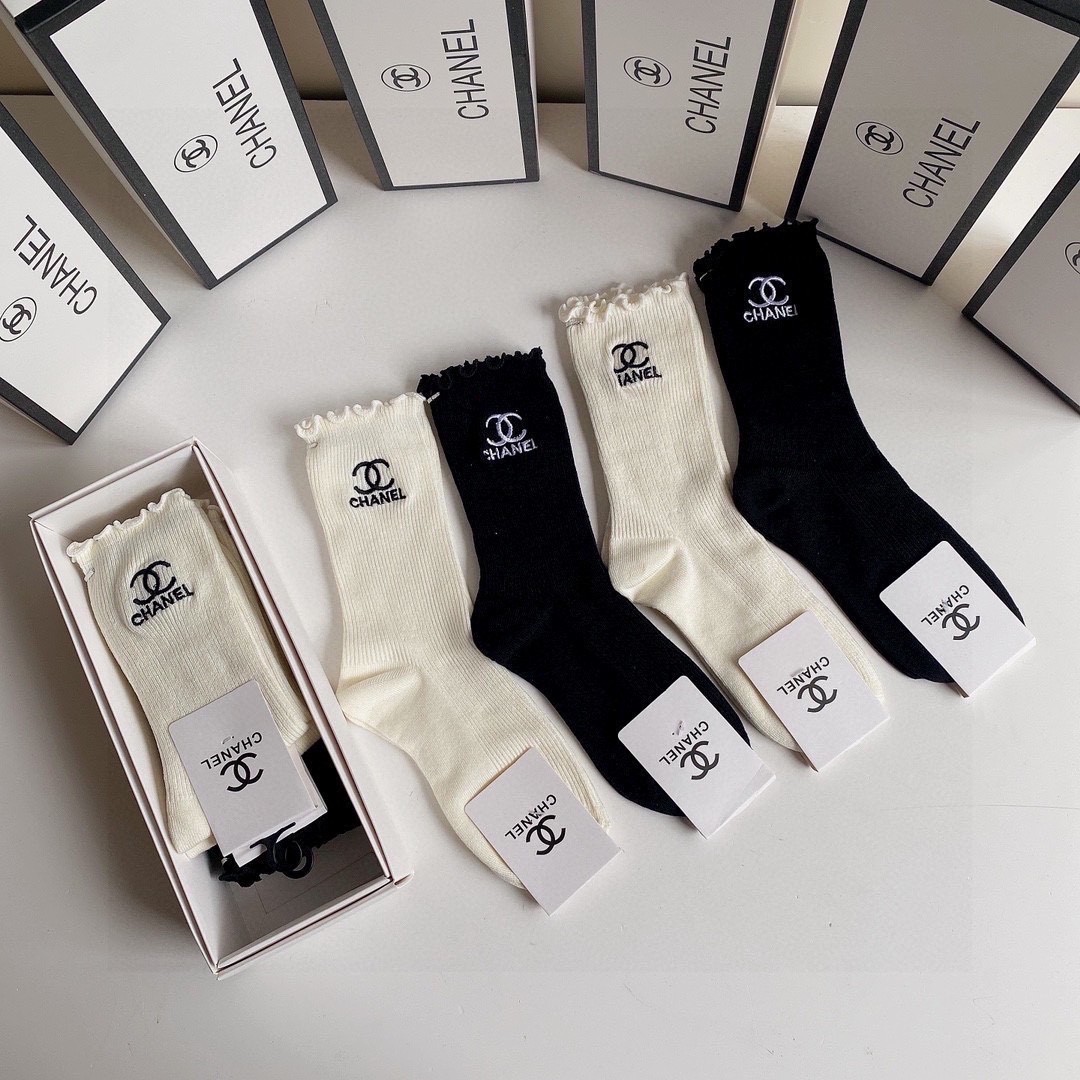 03 Socks