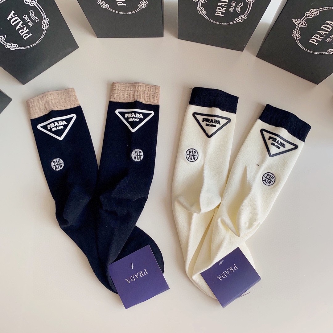 03 Socks