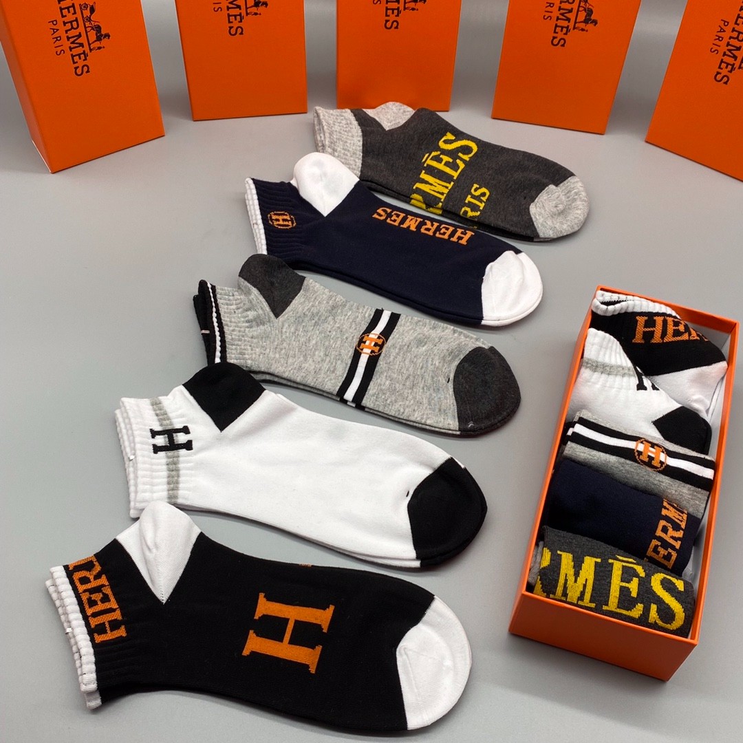 03 Socks