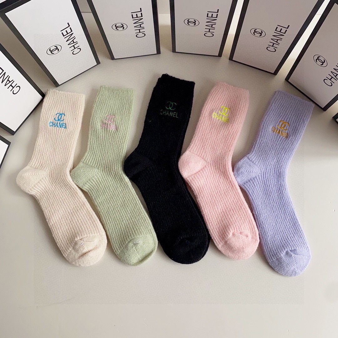 03 Socks